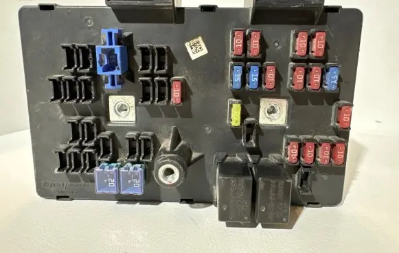 Opel Antara Fuse module 08176N AK62188 C105IP