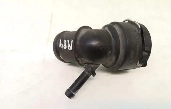 Volkswagen PASSAT B6 Engine coolant pipe/hose 6Q0122291E