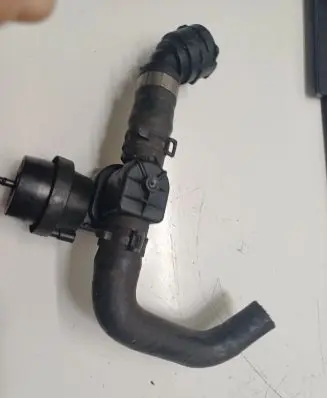 Volvo XC60 Engine coolant pipe/hose 31338891