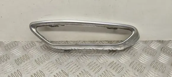 Volkswagen PASSAT B8 Muffler trim 3G0807834A