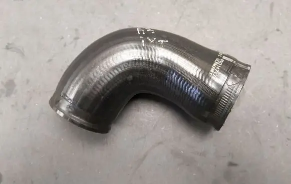Audi A3 S3 8L Intercooler hose/pipe 06A145832C
