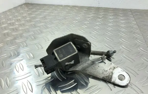 BMW 5 E60 E61 Headlight/headlamp level sensor 6778809