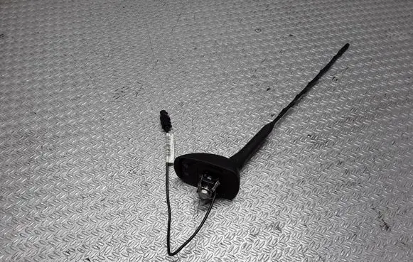 Opel Astra J Aerial GPS antenna 13331944