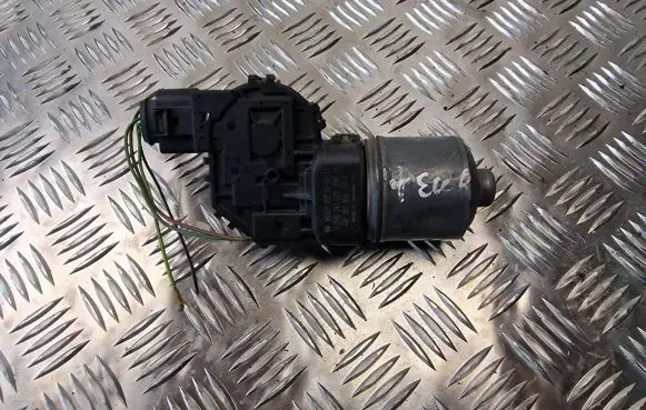 Volkswagen PASSAT B5.5 Wiper motor 3B1955113D