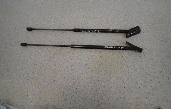 Suzuki Ignis Tailgate strut 