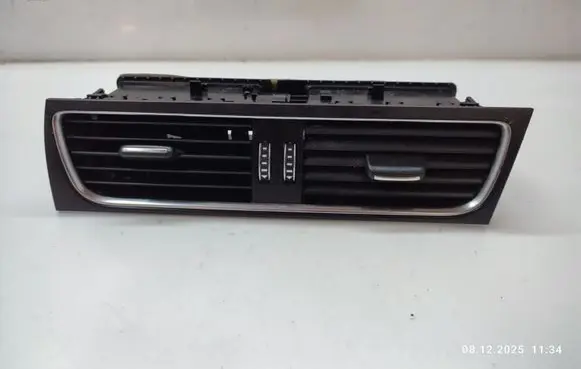 Audi A5 Sportback 8TA Dash center air vent grill 8T2820951D