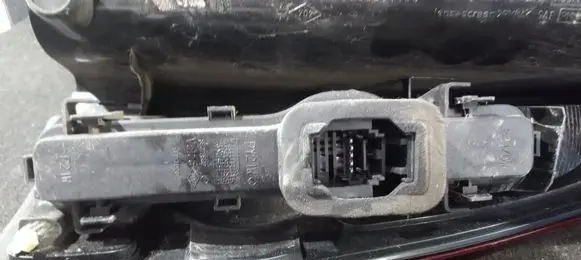 Renault Espace - Grand espace IV Tail light bulb cover holder 89023882