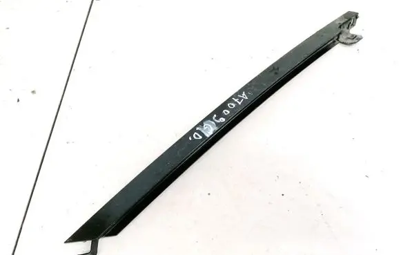 Mercedes-Benz ML W164 Front door glass trim molding A1647300219