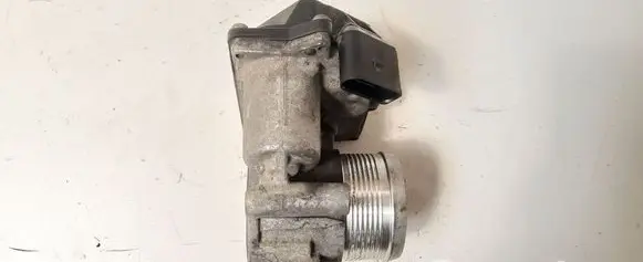 Volkswagen PASSAT B6 Throttle valve 03L128063D