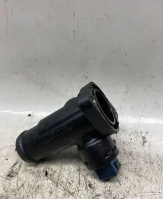 Volkswagen PASSAT B5 Engine coolant pipe/hose 028121132