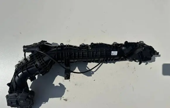 BMW 7 F01 F02 F03 F04 Intake manifold 7811909 2304200117
