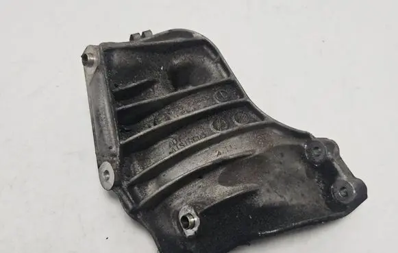 BMW X1 E84 A/C compressor mount bracket 7556836