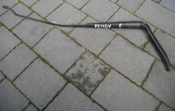 Ford Fusion Front wiper blade arm 2N1117526BB
