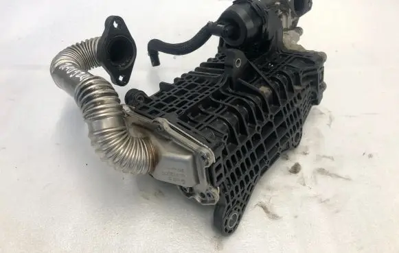 Opel Grandland X EGR valve cooler 9813050280