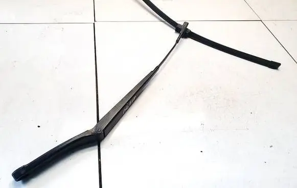 Audi A3 S3 8P Front wiper blade arm 8P1955409D