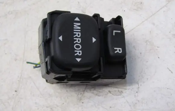 Peugeot 108 Wing mirror switch KRIS235789