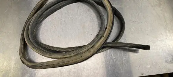 Renault Kangoo I Loading door rubber seal (on body) 