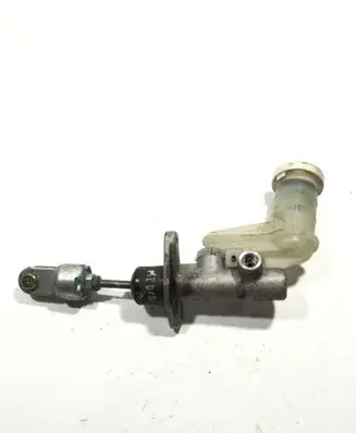 Mitsubishi Pajero Clutch master cylinder 
