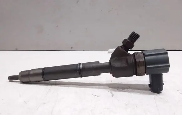 KIA Ceed Fuel injector 338002A900 8ZI0858