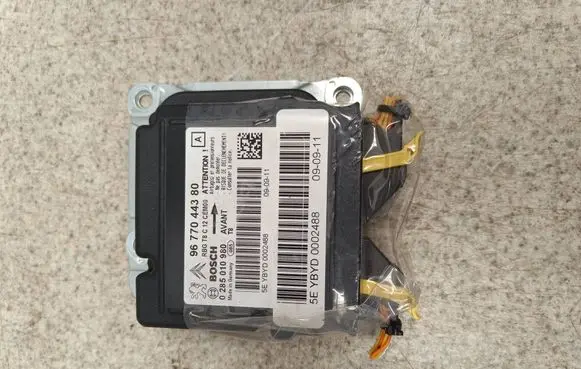 Peugeot 3008 I Airbag control unit/module 9677044380 YBYD0002488 0285010980