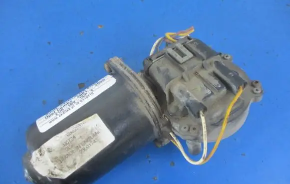 Opel Combo C Front wiper linkage and motor 09225616