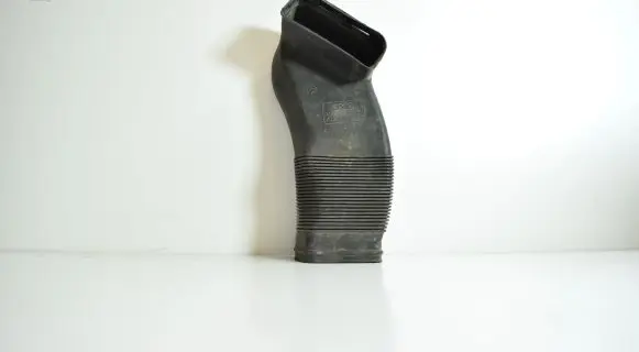 Audi A6 S6 C5 4B Air intake duct part 8D0129617E