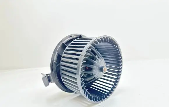 Nissan Note (E11) Heater fan/blower F667217D