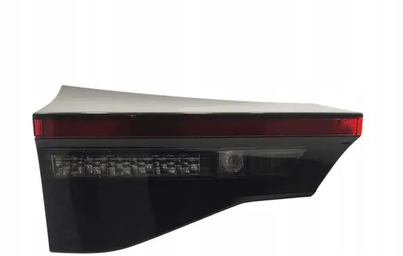 Toyota Yaris Cross Tailgate rear/tail lights 81590-ODB70