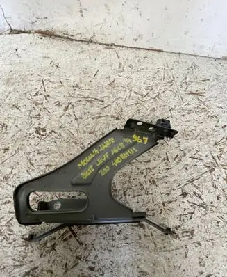 Audi A6 S6 C8 4K Fender mounting bracket 4k0821131