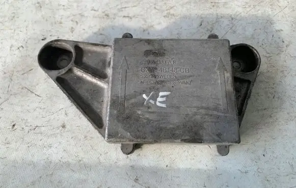 Jaguar XE Rear differential/diff mount bracket GX734B148CB