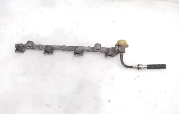 Toyota Camry Fuel main line pipe