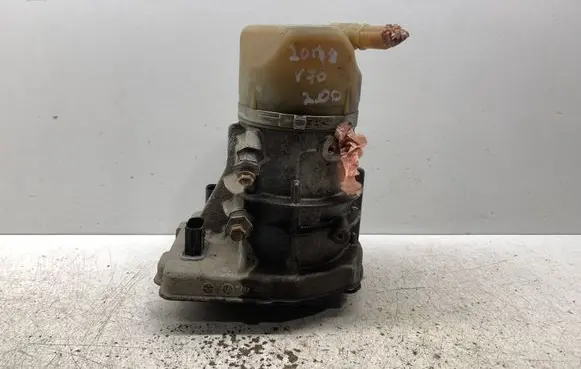 Volvo V70 Power steering pump 31387595