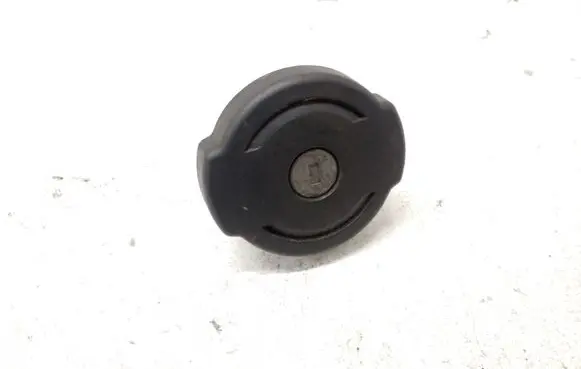 Citroen C4 I Fuel tank filler cap 