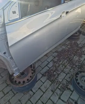 Hyundai i40 Front door