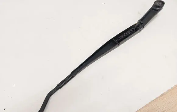 KIA Sportage Front wiper blade arm