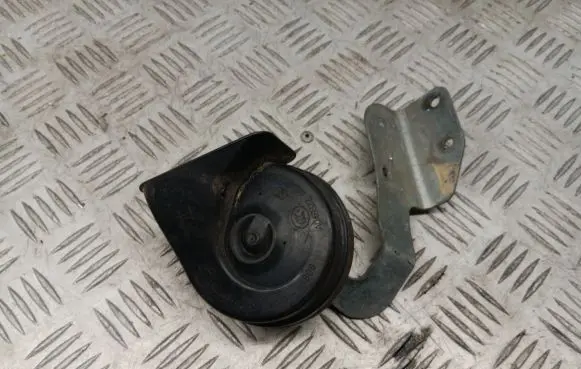 Mercedes-Benz E C207 W207 Horn signal A2075421220