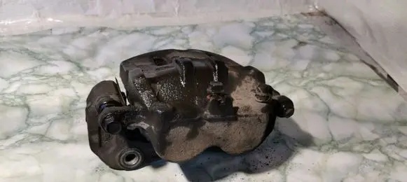 Chevrolet Captiva Front brake caliper