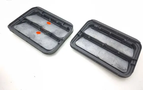 Renault Megane E-Tech Quarter panel pressure vent 7700838358