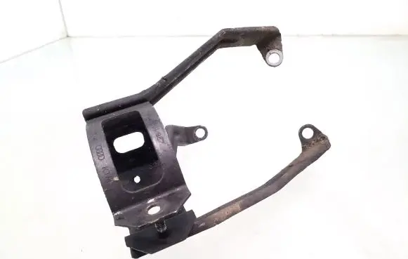 Volkswagen PASSAT B5 Fuel filter bracket/mount holder 8D0201987