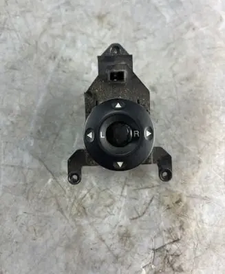 Hyundai Santa Fe Wing mirror switch 371480