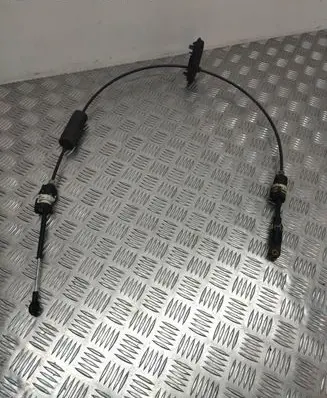 Gear shift cable linkage