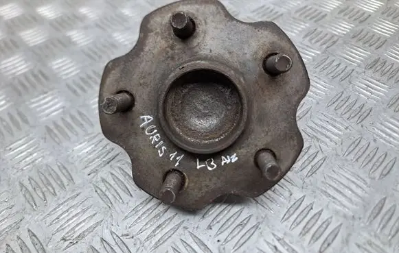 Toyota Auris 150 Rear wheel hub 4245012110 0182ADT270MR