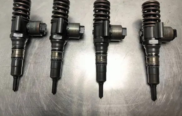 Volkswagen PASSAT B6 Fuel injectors set 03G130073B