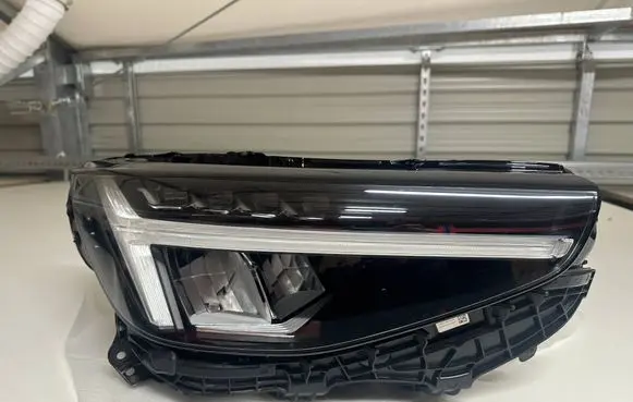 Volvo XC40 Headlight/headlamp 31655529