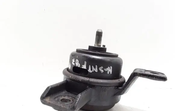 Hyundai Santa Fe Engine mount bracket 218122B500
