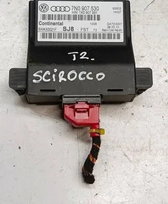 Volkswagen Scirocco Gateway control module 1K0907951T2 1K0907951 7N0907530