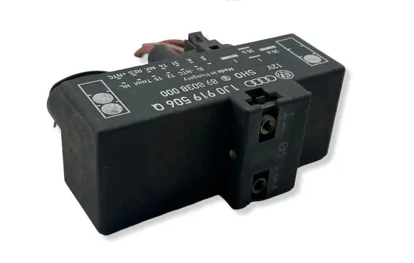Volkswagen Golf IV Coolant fan relay 1J0919506Q 898038000