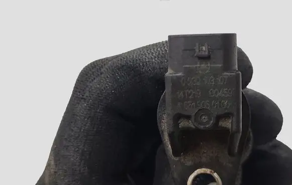 Mercedes-Benz Sprinter W906 Camshaft position sensor 0232103107 A6519050100