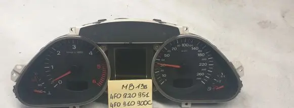 Audi A6 S6 C6 4F Speedometer (instrument cluster) 4F0910900C