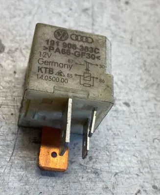 Volkswagen PASSAT B5 Other relay 191906383c